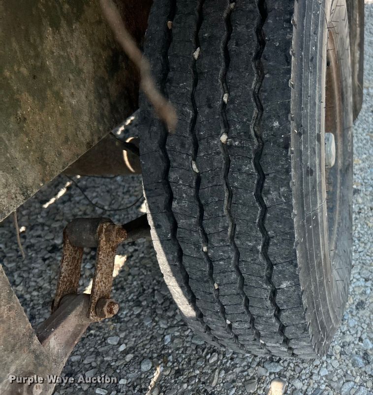 image for item EK4961 1992 shop built equipment trailer