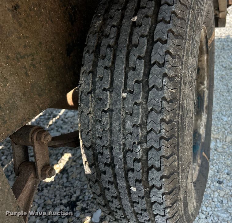 image for item EK4961 1992 shop built equipment trailer