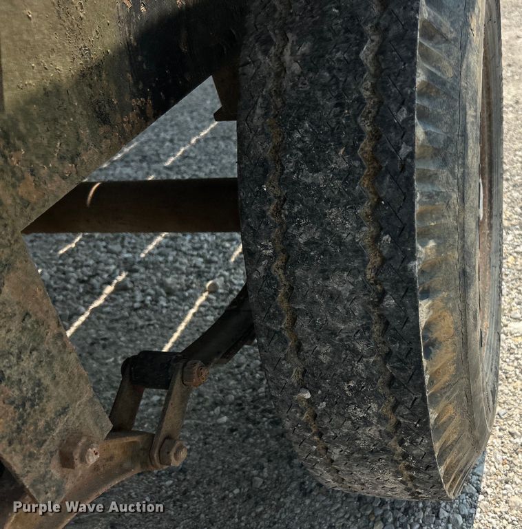 image for item EK4961 1992 shop built equipment trailer