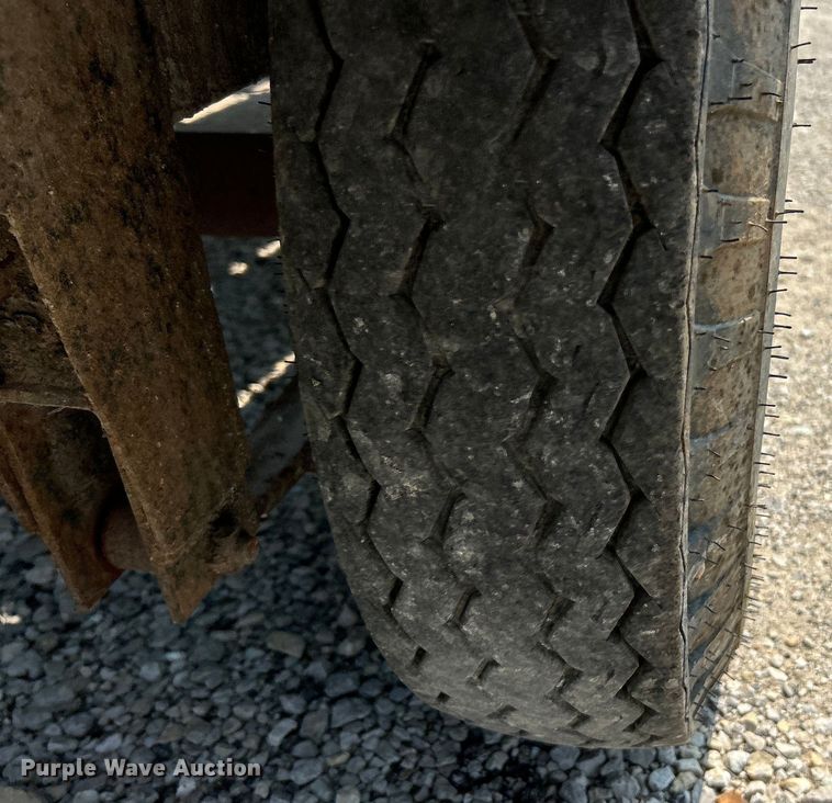 image for item EK4961 1992 shop built equipment trailer