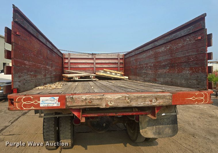 image for item EK6251 1967 GMC grain truck