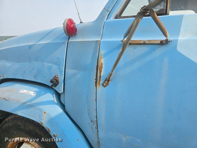 image for item EK6251 1967 GMC grain truck