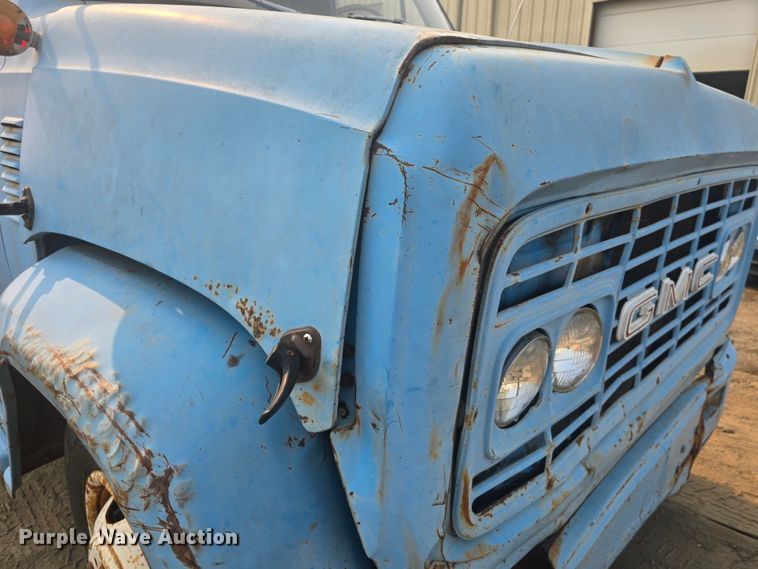 image for item EK6251 1967 GMC grain truck