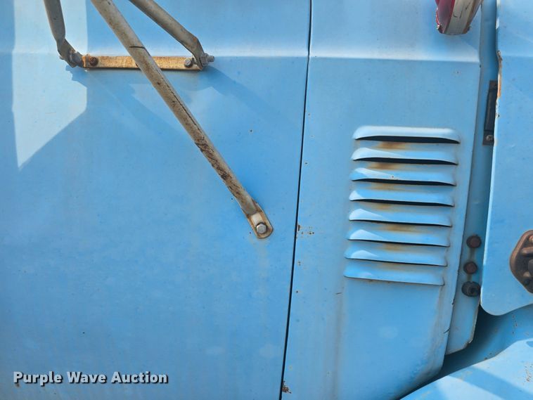 image for item EK6251 1967 GMC grain truck