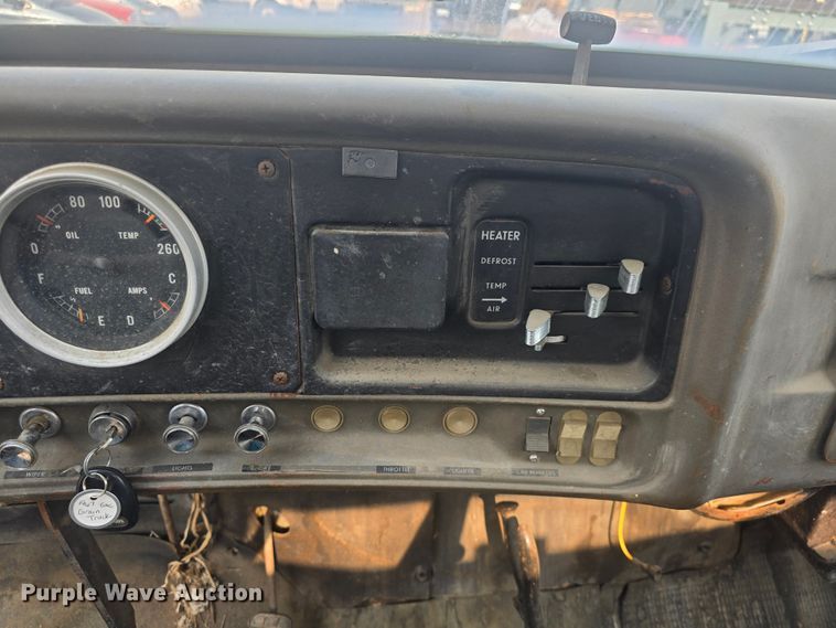 image for item EK6251 1967 GMC grain truck