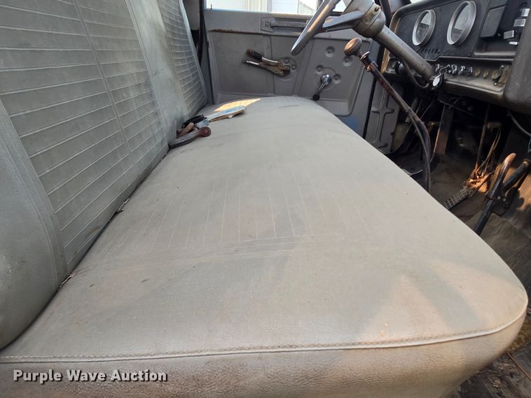 image for item EK6251 1967 GMC grain truck