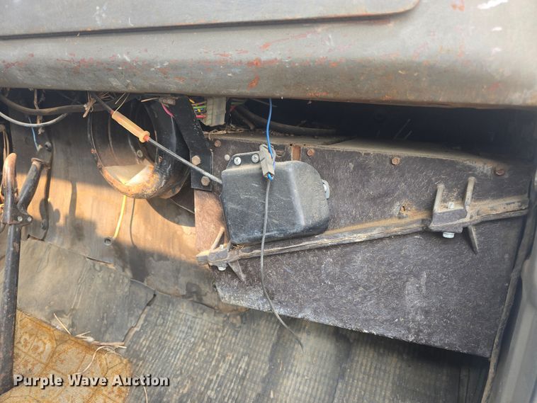 image for item EK6251 1967 GMC grain truck