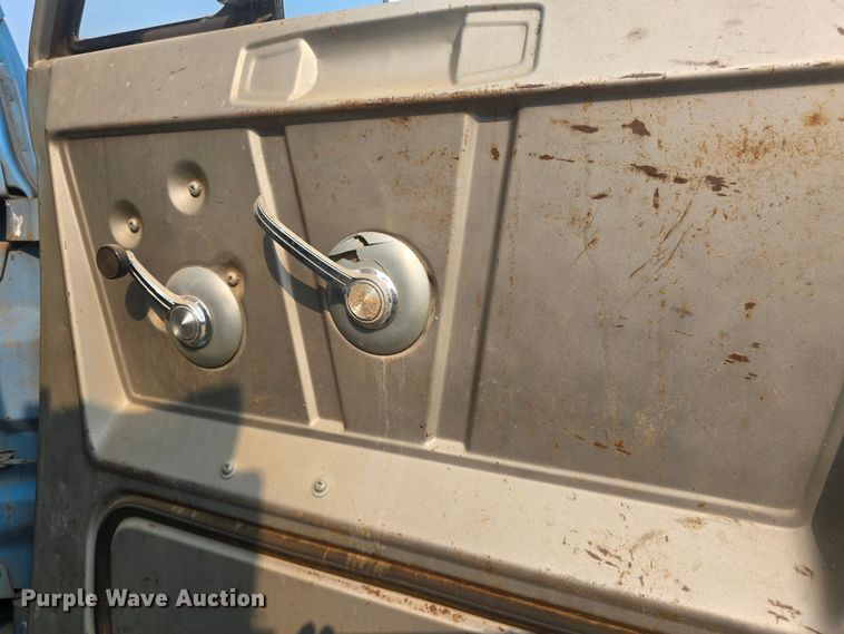 image for item EK6251 1967 GMC grain truck