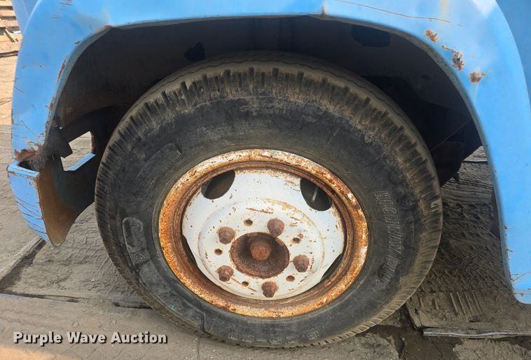 image for item EK6251 1967 GMC grain truck