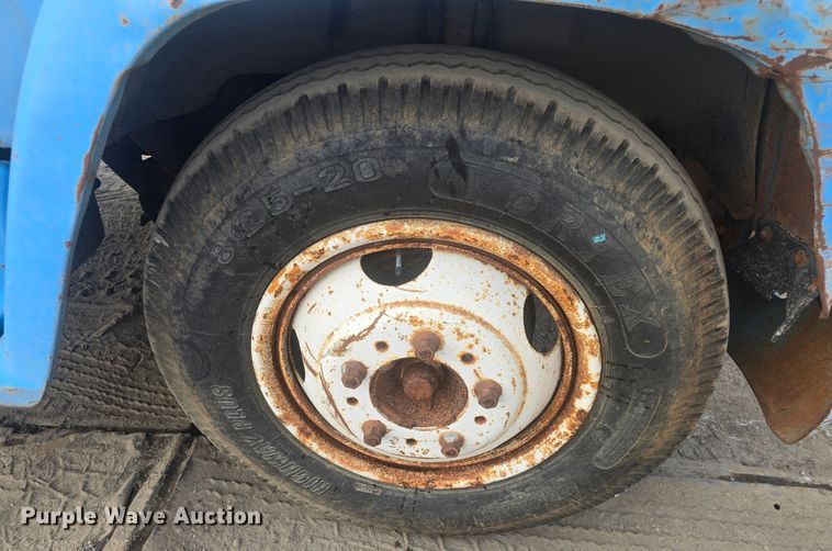 image for item EK6251 1967 GMC grain truck