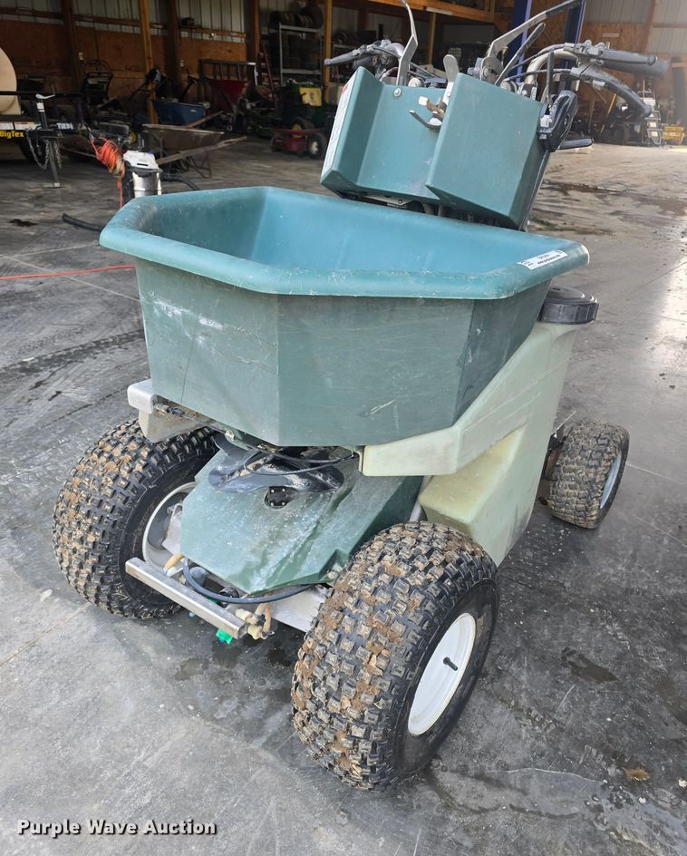 image for item EK6264 Permagreen  Triumph spreader