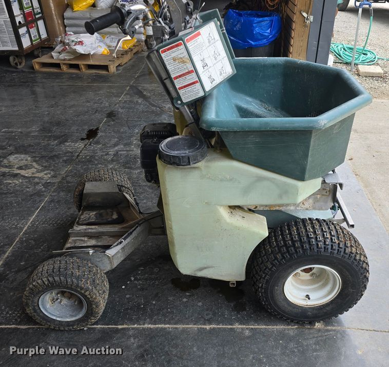 image for item EK6264 Permagreen  Triumph spreader