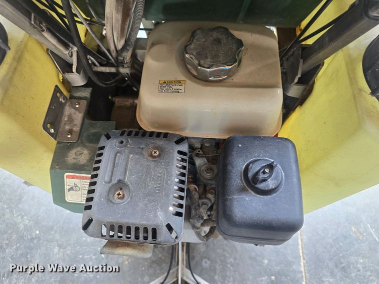 image for item EK6264 Permagreen  Triumph spreader