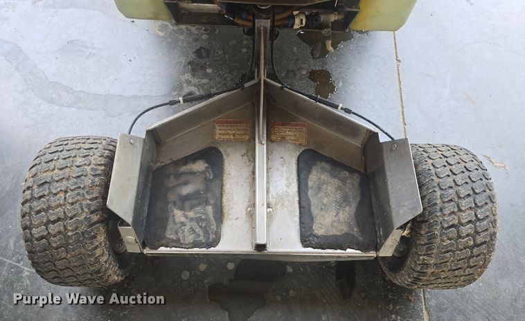 image for item EK6264 Permagreen  Triumph spreader