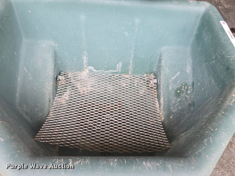 image for item EK6264 Permagreen  Triumph spreader