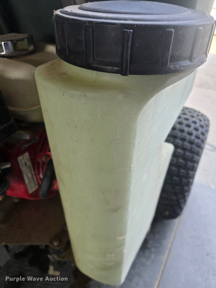 image for item EK6264 Permagreen  Triumph spreader