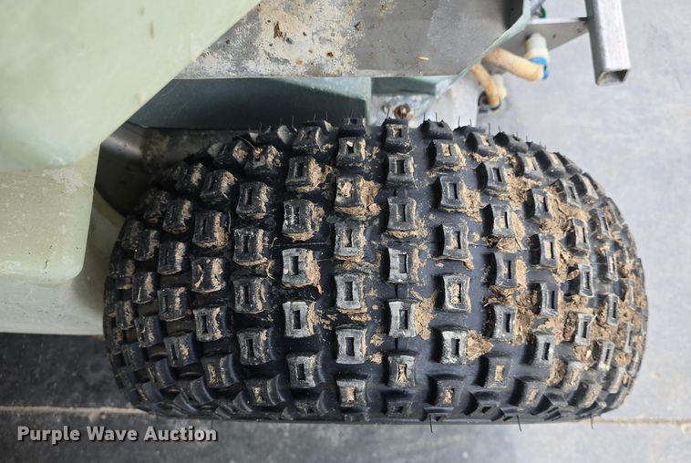 image for item EK6264 Permagreen  Triumph spreader