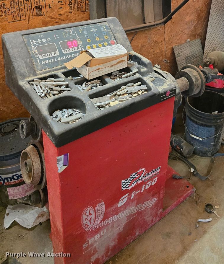 image for item EK6265 Precision  G1-100 wheel balancer