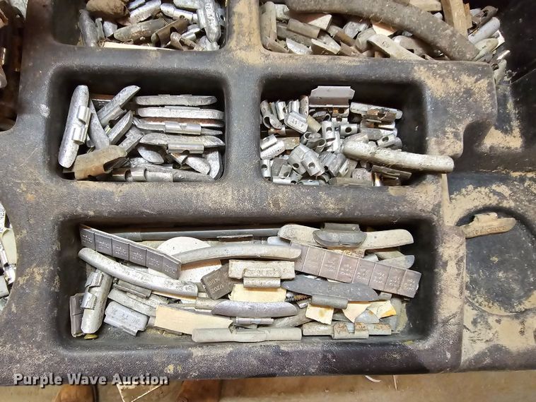 image for item EK6265 Precision  G1-100 wheel balancer