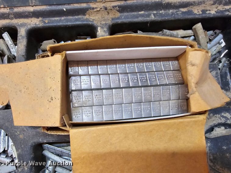 image for item EK6265 Precision  G1-100 wheel balancer