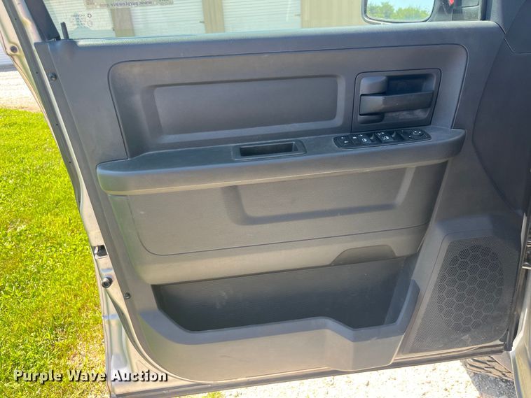 image for item EK8807 2011 Dodge Ram 2500 Crew Cab pickup truck