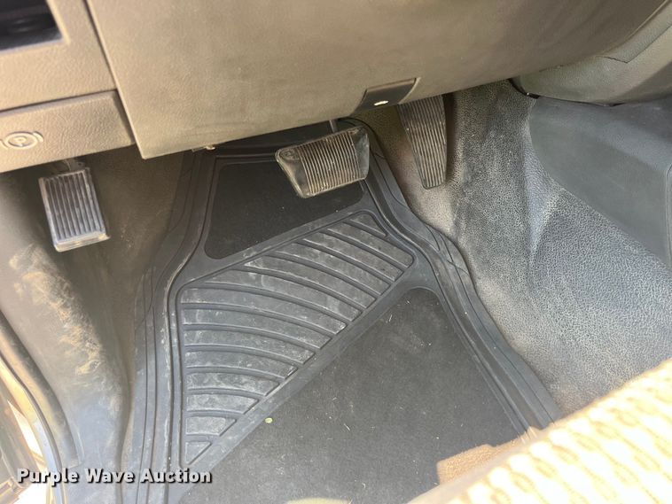 image for item EK8807 2011 Dodge Ram 2500 Crew Cab pickup truck