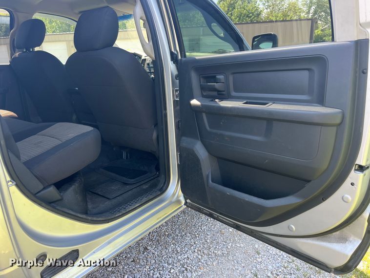 image for item EK8807 2011 Dodge Ram 2500 Crew Cab pickup truck