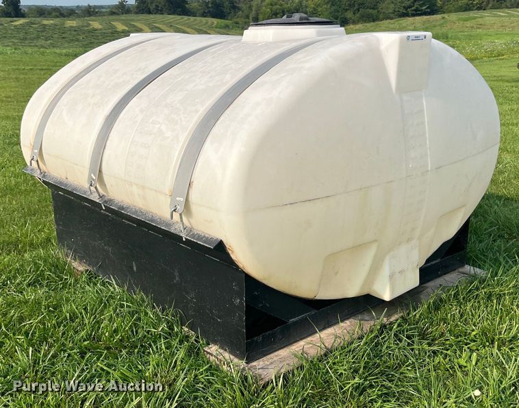 image for item EK8810 Poly tank