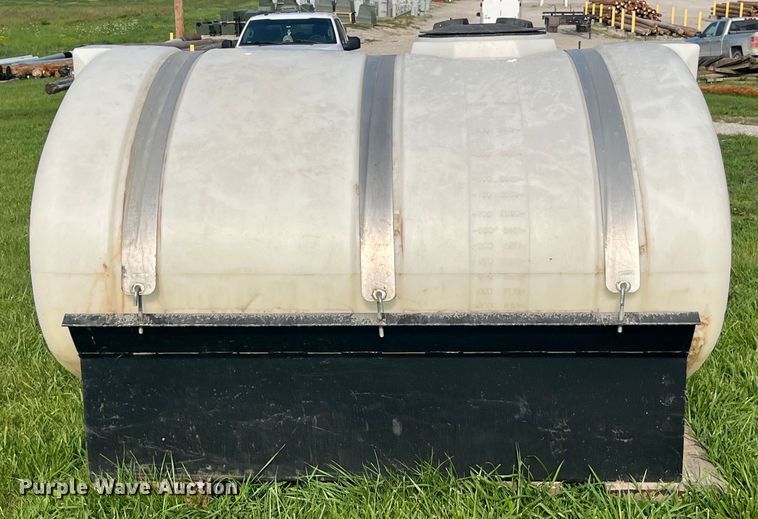 image for item EK8810 Poly tank