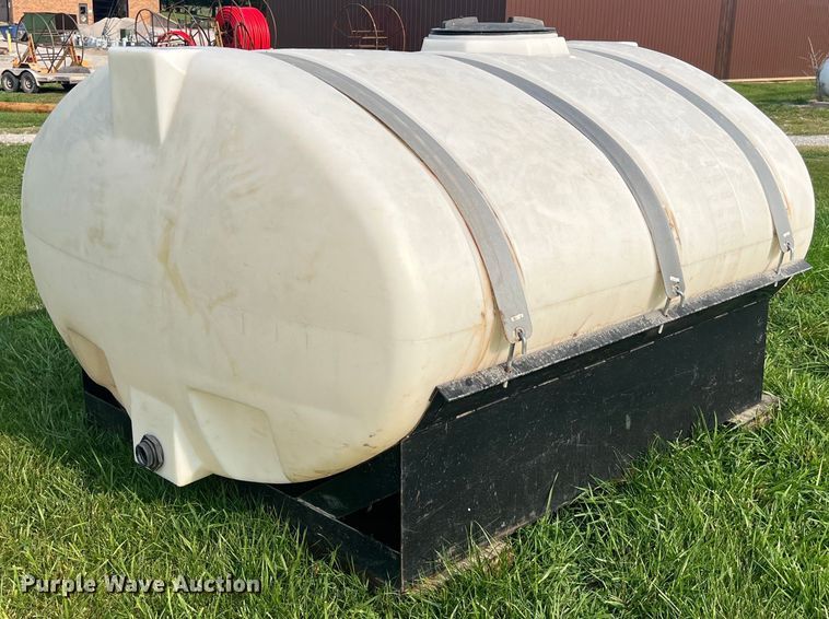 image for item EK8810 Poly tank