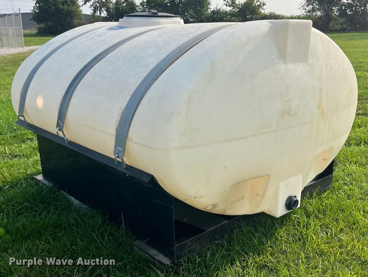 image for item EK8810 Poly tank