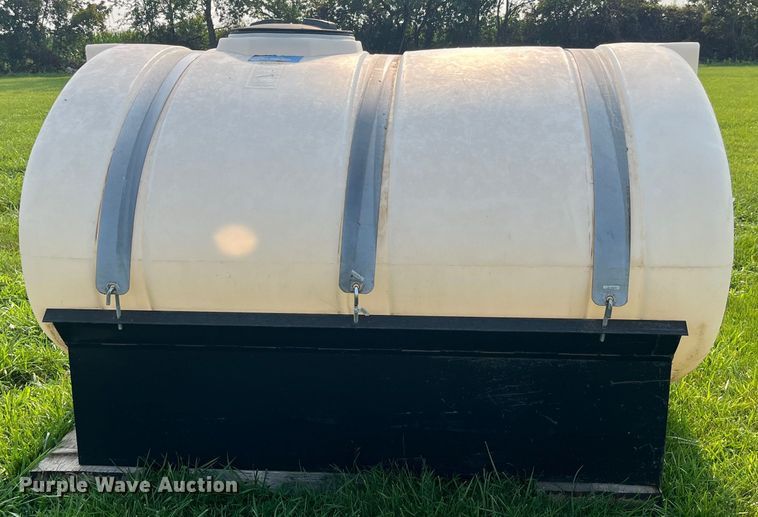 image for item EK8810 Poly tank