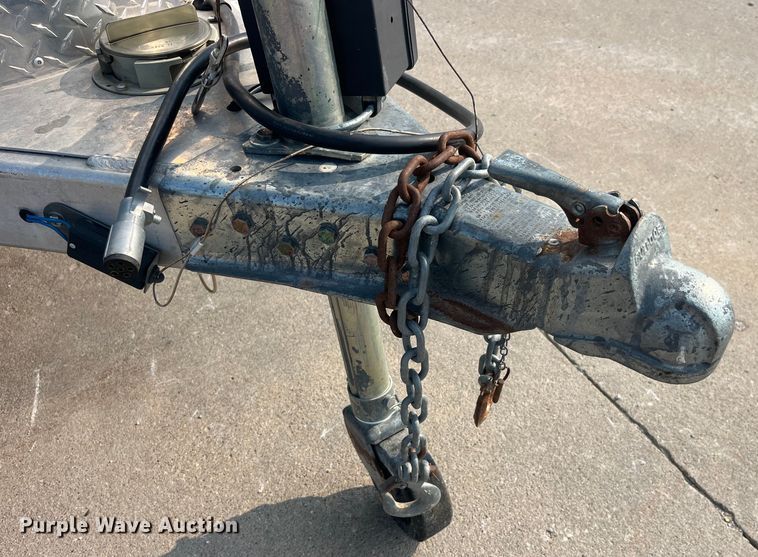 image for item EK8811 2011 Featherlite  1610-0012 enclosed cargo trailer