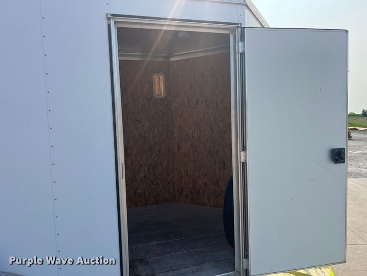 image for item EK8811 2011 Featherlite  1610-0012 enclosed cargo trailer