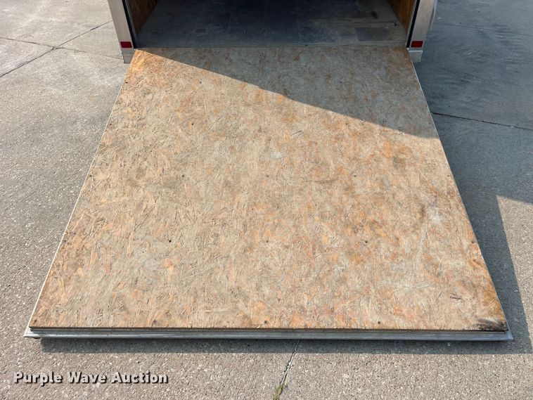 image for item EK8811 2011 Featherlite  1610-0012 enclosed cargo trailer