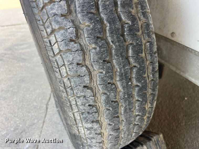 image for item EK8811 2011 Featherlite  1610-0012 enclosed cargo trailer