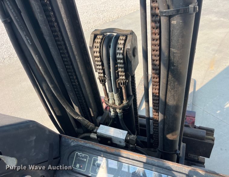 image for item EK8848 Yale C060TENUAE083 forklift