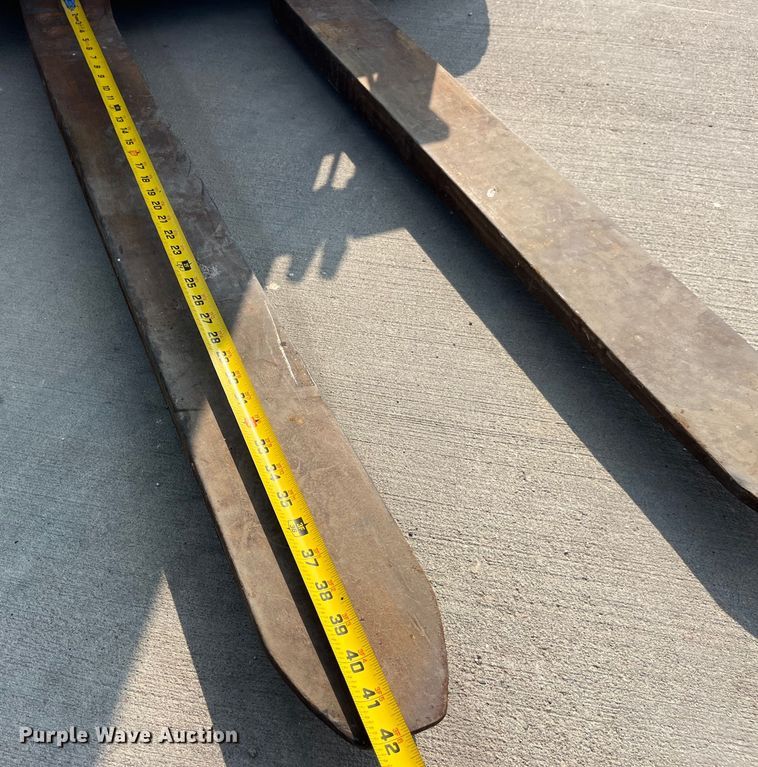 image for item EK8849 Yale GLC070VXNGSE090 forklift