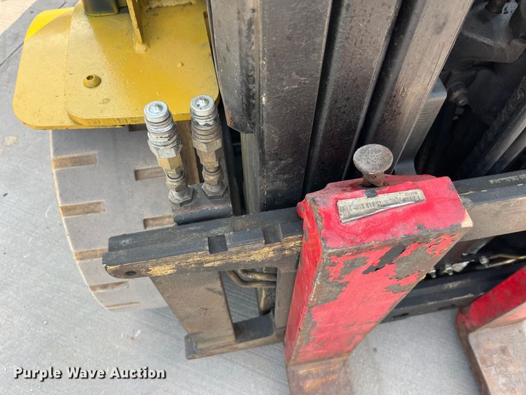 image for item EK8849 Yale GLC070VXNGSE090 forklift