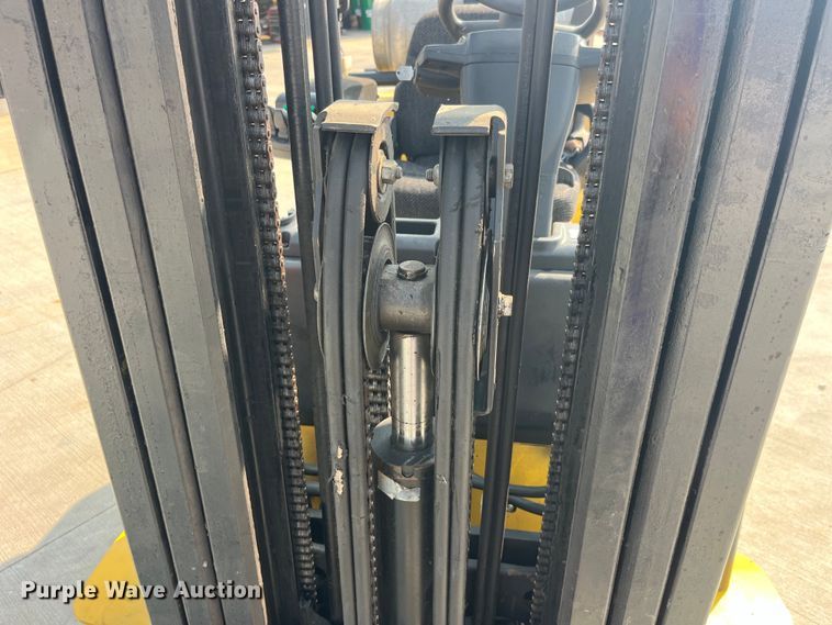 image for item EK8849 Yale GLC070VXNGSE090 forklift