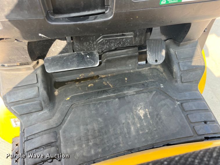 image for item EK8849 Yale GLC070VXNGSE090 forklift