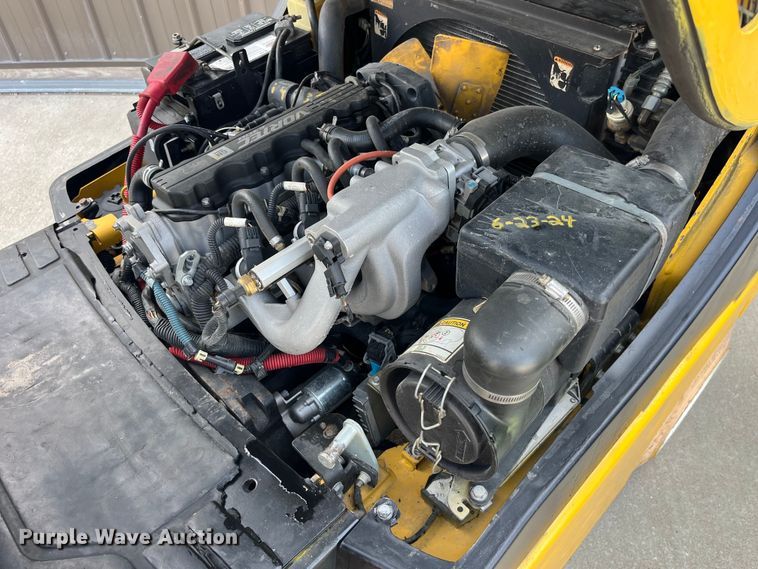 image for item EK8849 Yale GLC070VXNGSE090 forklift