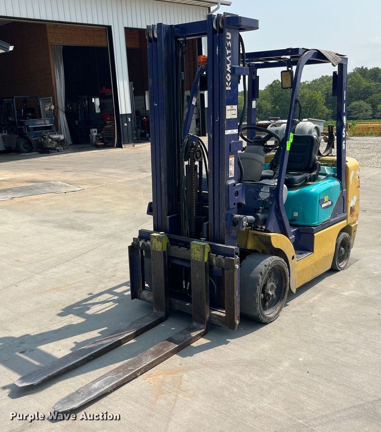 image for item EK8850 Komatsu FG30SHT-12 forklift