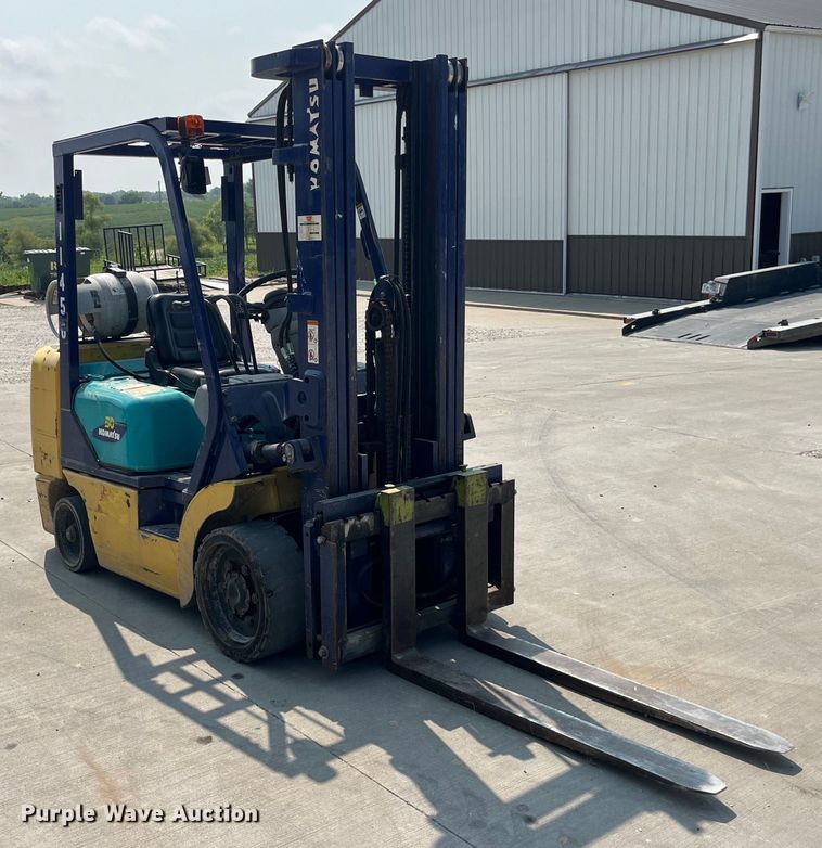 image for item EK8850 Komatsu FG30SHT-12 forklift