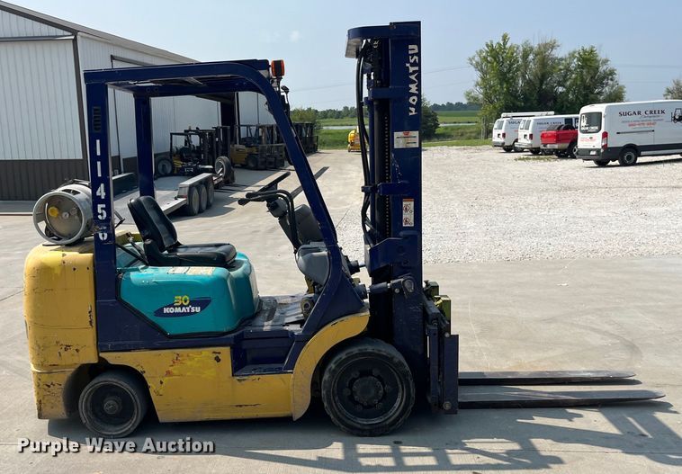 image for item EK8850 Komatsu FG30SHT-12 forklift