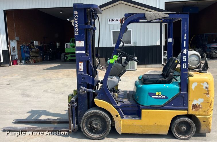 image for item EK8850 Komatsu FG30SHT-12 forklift