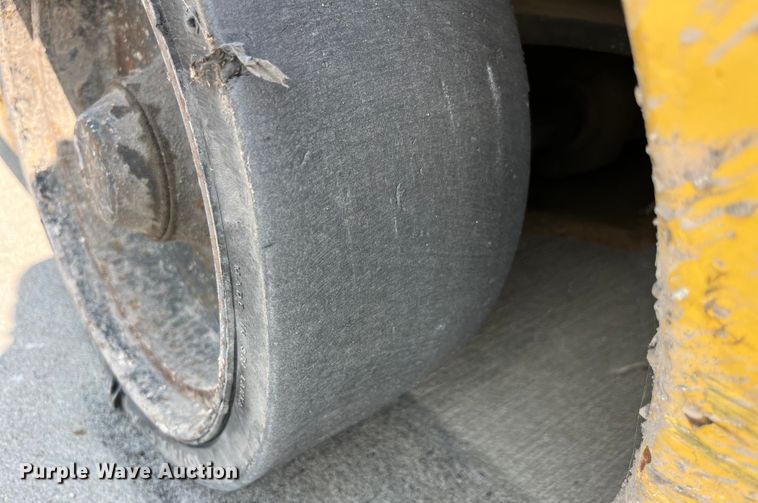 image for item EK8850 Komatsu FG30SHT-12 forklift