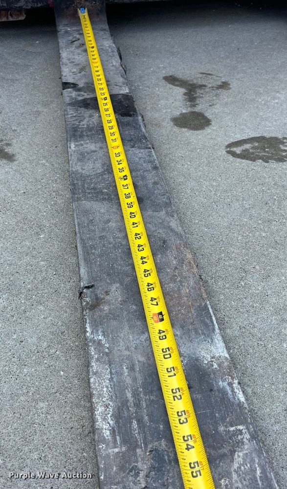 image for item EK8851 Caterpillar  DP40 forklift