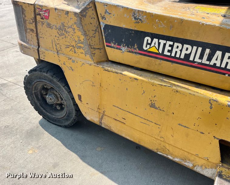 image for item EK8851 Caterpillar  DP40 forklift