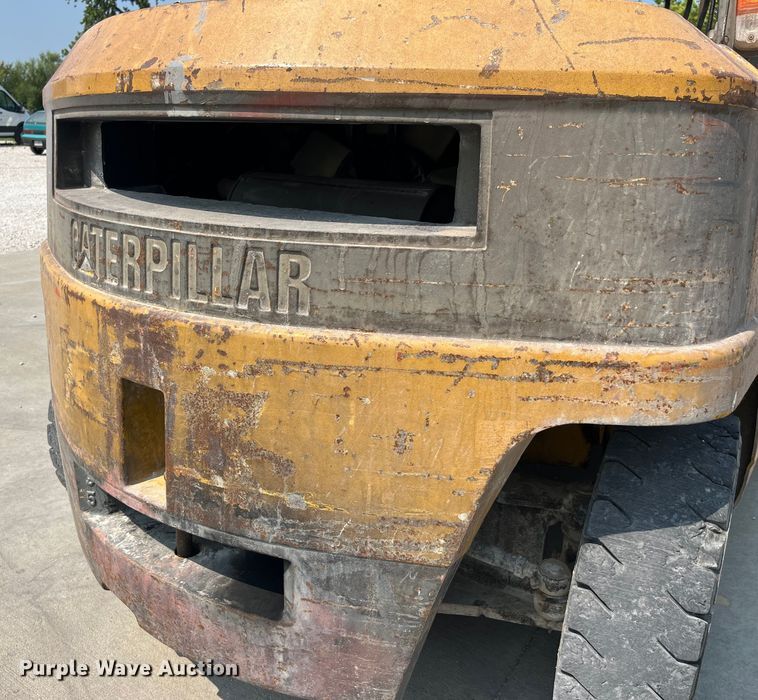 image for item EK8851 Caterpillar  DP40 forklift